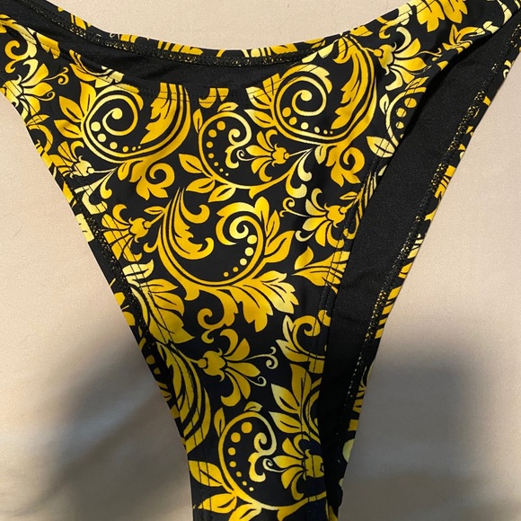 New Bikini - Picture 3 of 6